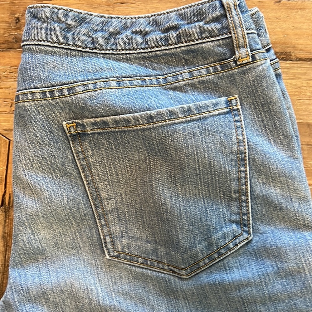 Gap jeans curvy straight. 12/31A - Picture 2 of 7